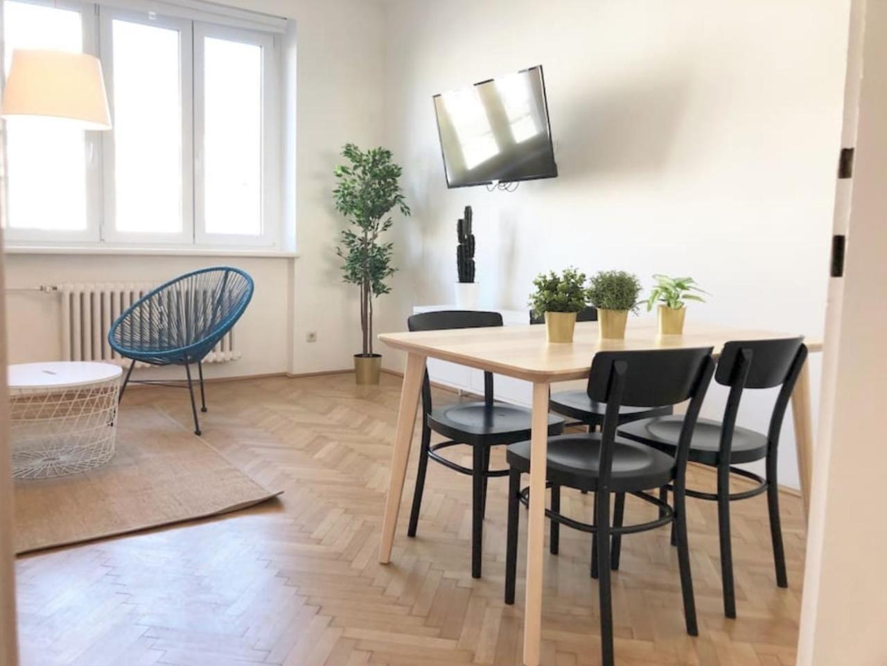 Bright, Lovely And Quiet Apartment At The Heart Of Vienna, Nachmarkt, City Center Exterior photo